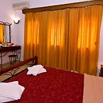 Zaneta &