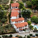 Zaneta & Hotel de apartamente 3*